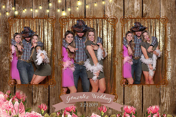 wedding | twisted ranch | liberty hill | mirror | photo booth | funfunparty
